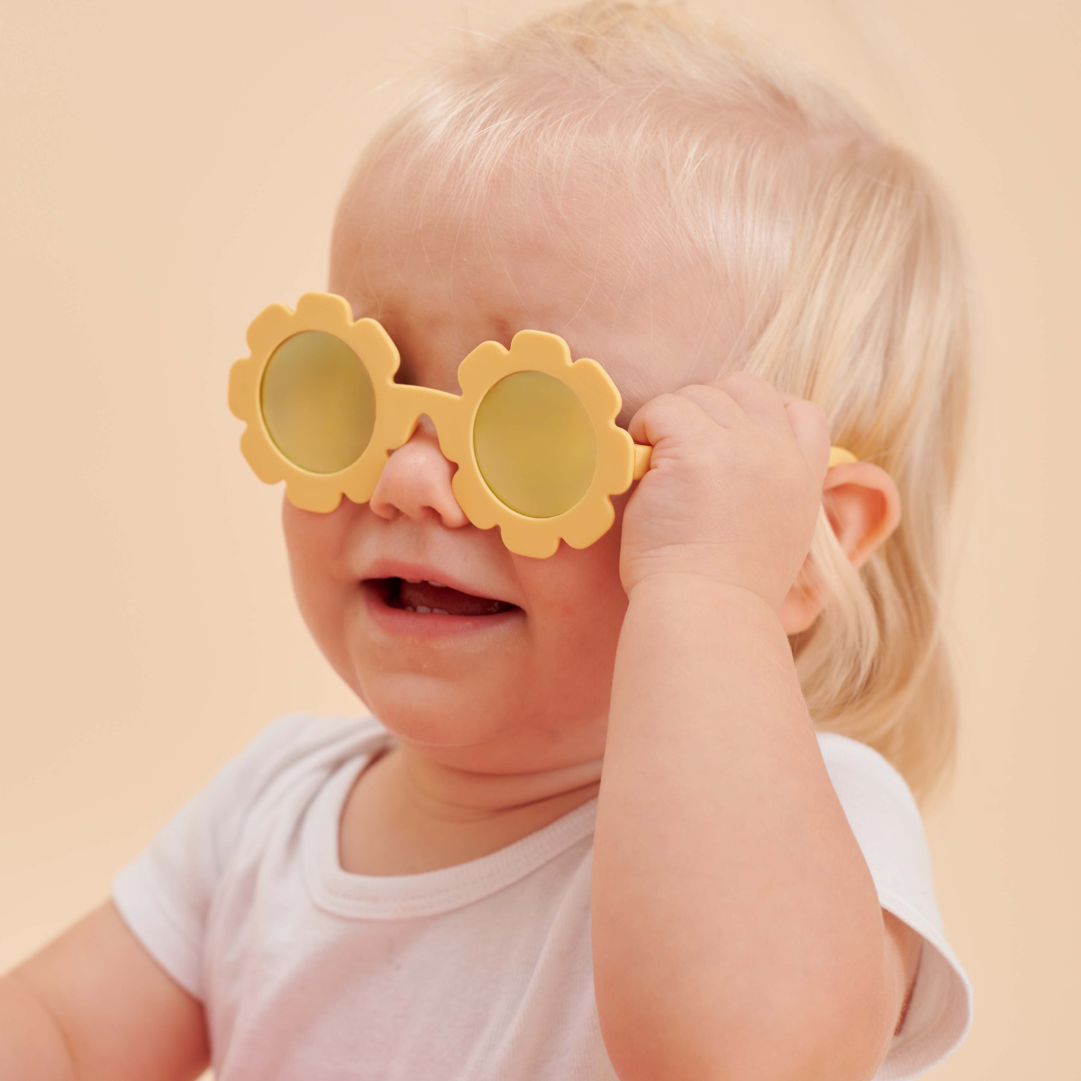Babiators - Sun Ray Flower With Yellow Polarized Mirrored Lenses
