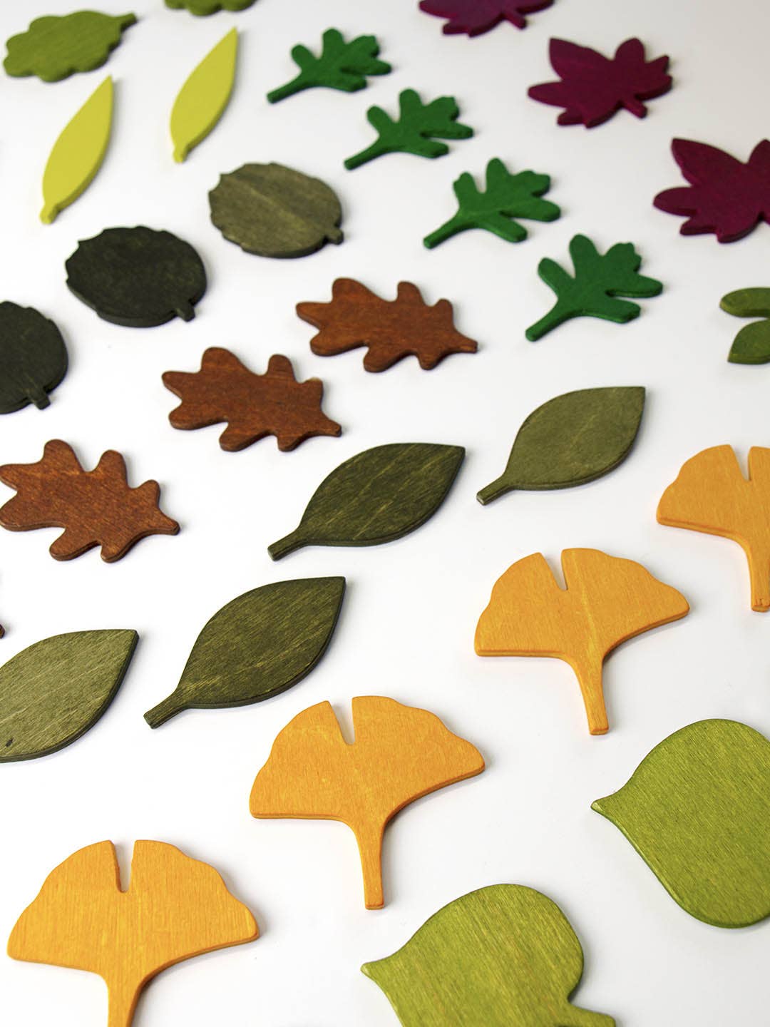 Living Refinery - Moon Picnic - Woodland Leaves