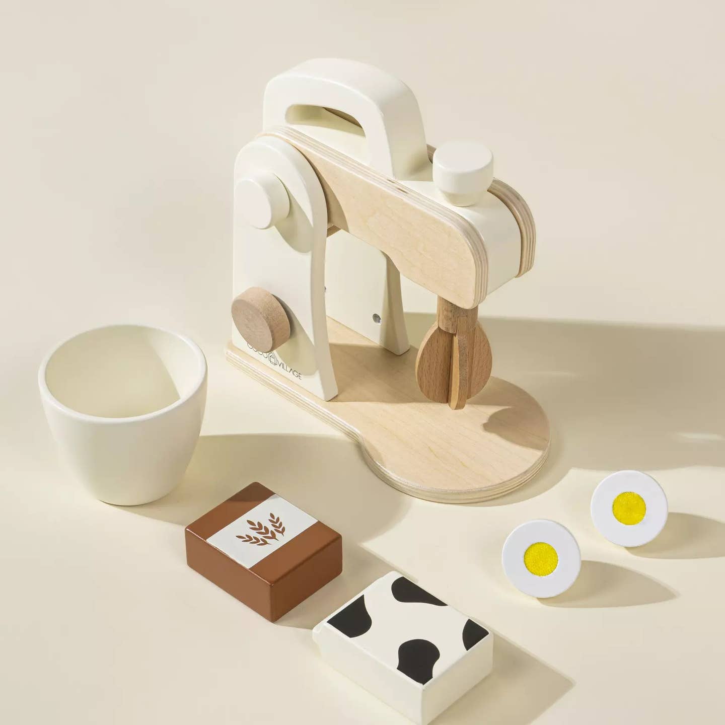 Coco Village Wooden Blender and Accessories