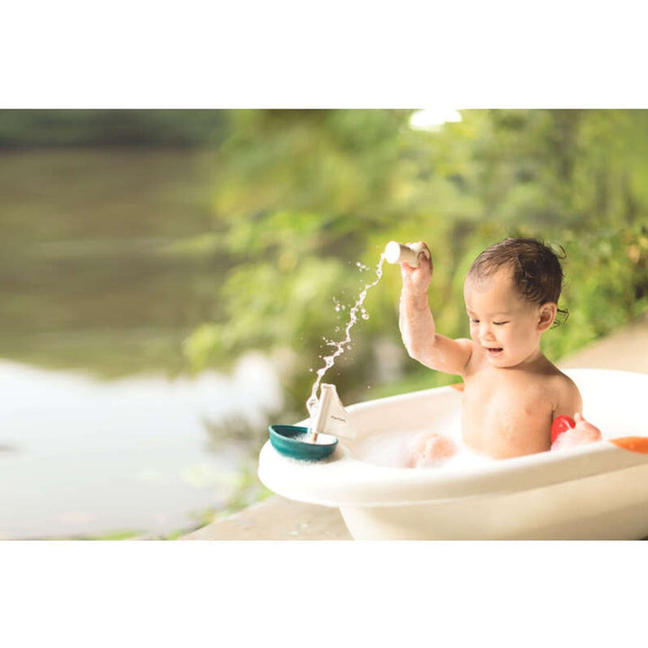 Plan Toys Sailing Boat - Polar Bear