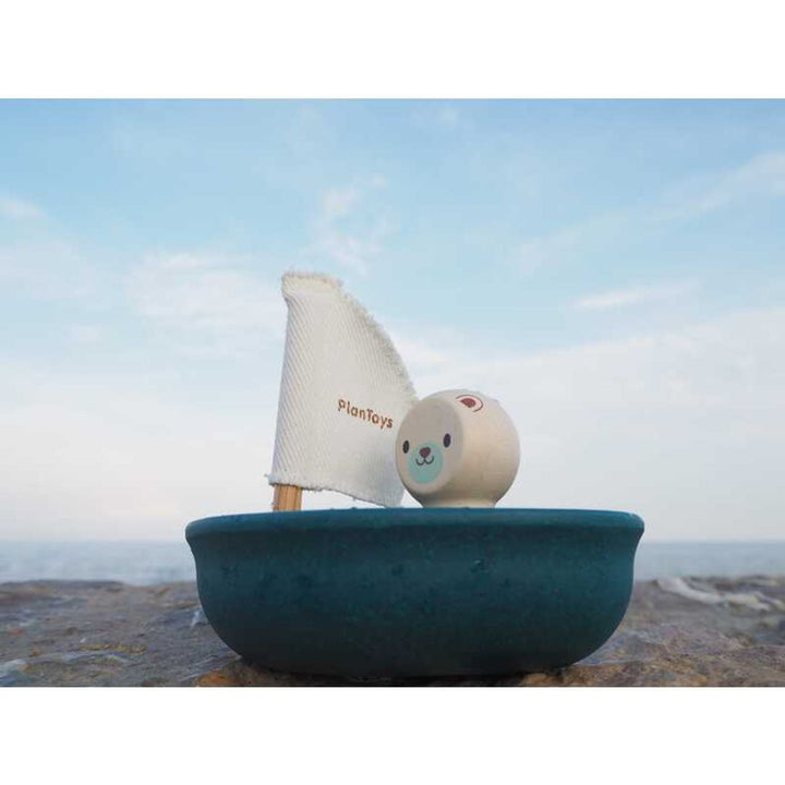Plan Toys Sailing Boat - Polar Bear
