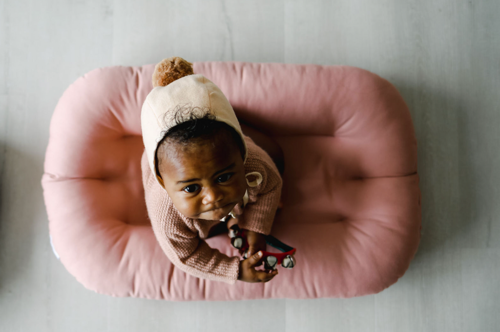 Snuggle Me Organic Lounger - Gumdrop
