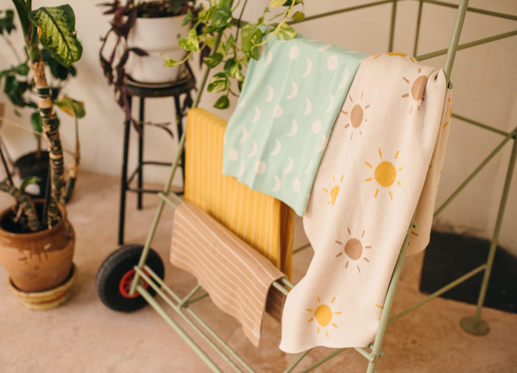 Bayiri Moons Allover Blanket - Moonlight Green & Milk