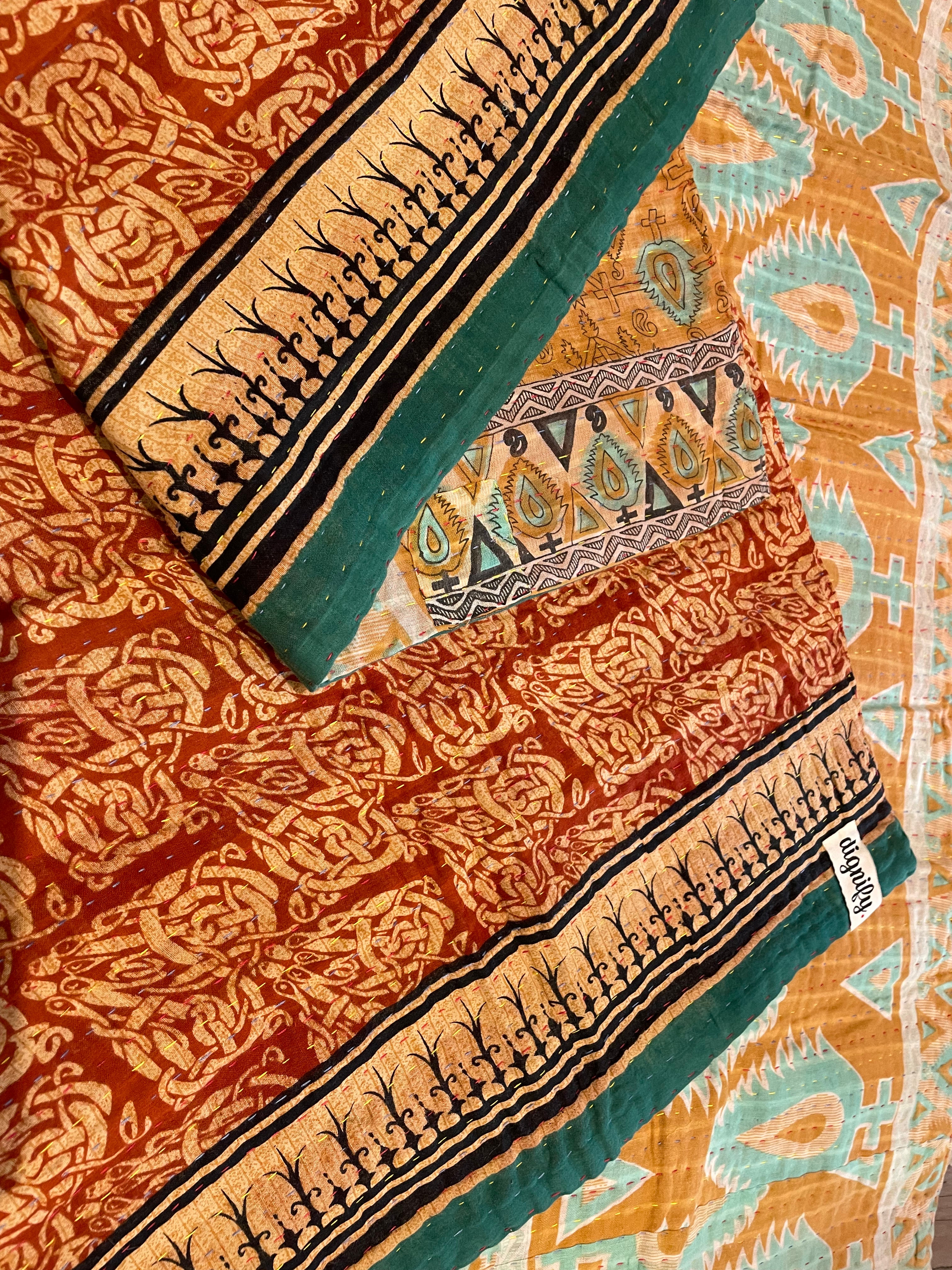 Dignify kantha top